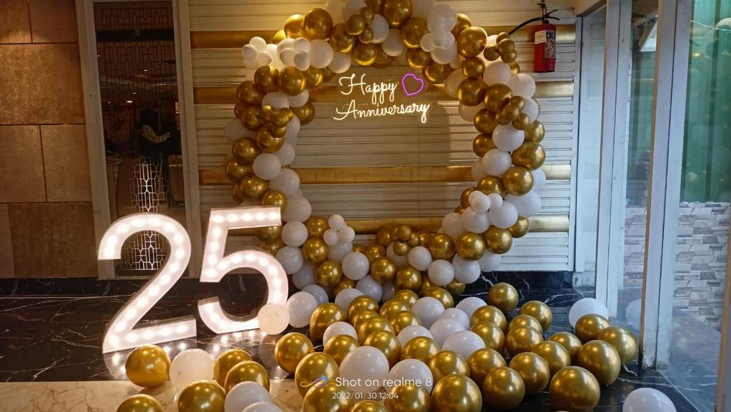 Romantic Anniversary Champagne Gold Candlelight Setup (Design #23) - Love & Romantic in Gurugram