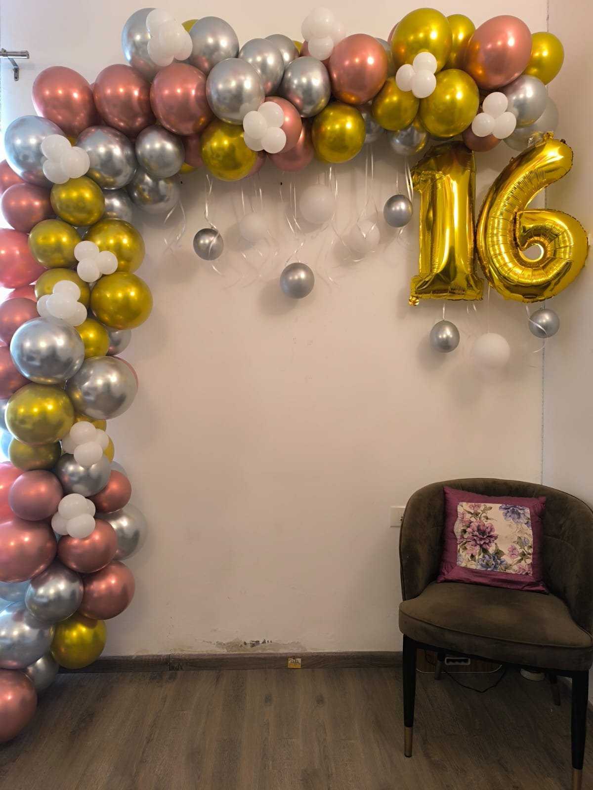 Romantic Anniversary Romantic Red Balloon Arch (Design #26) - Love & Romantic in Gurugram