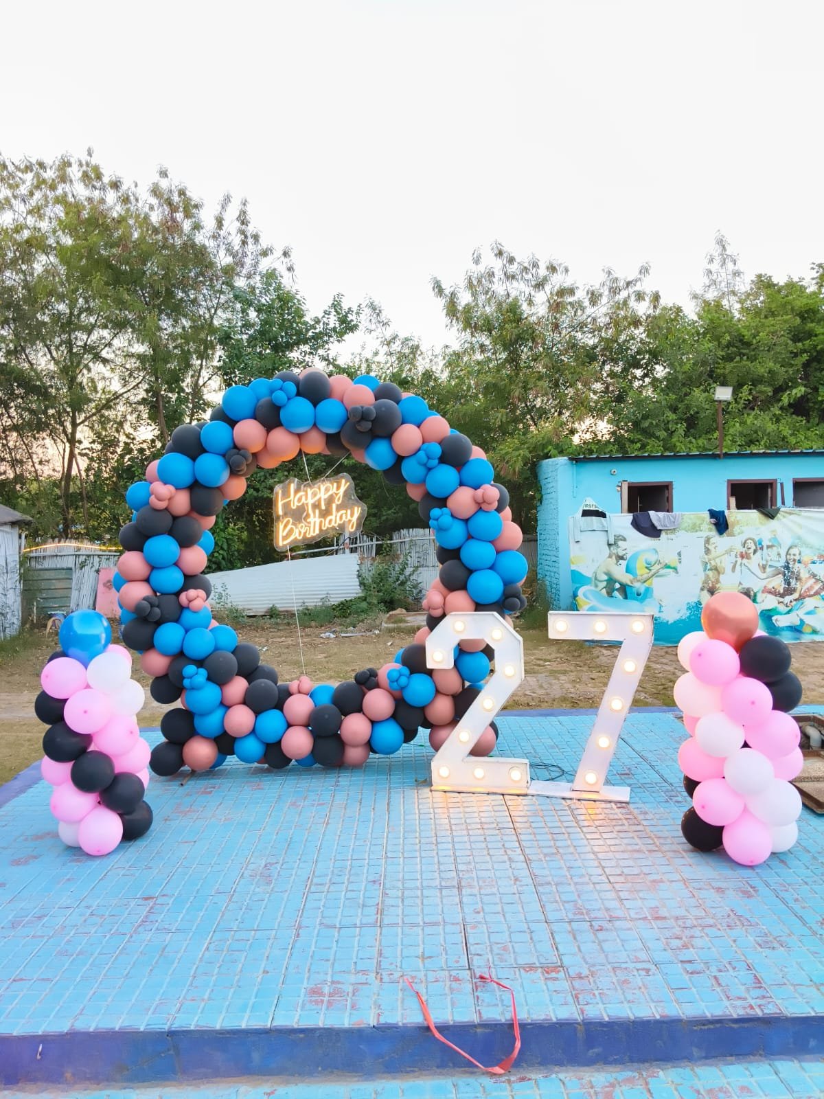 Royal Birthday Black & Gold Luxury Balloon Backdrop (Design #61) - Birthday Decorations in Gurugram