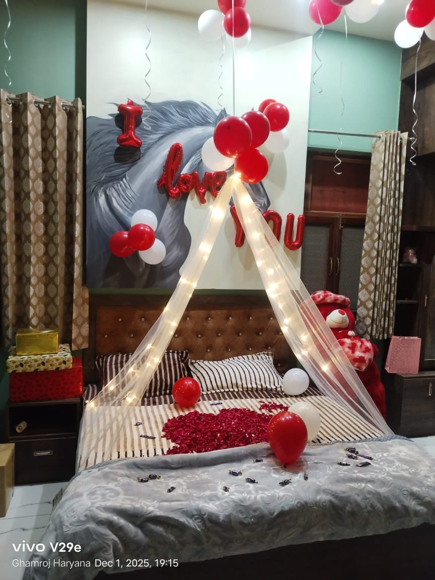 Intimate Romantic Room Candlelit Elegance Ceiling Balloons (Design #08) - Love & Romantic in Gurugram