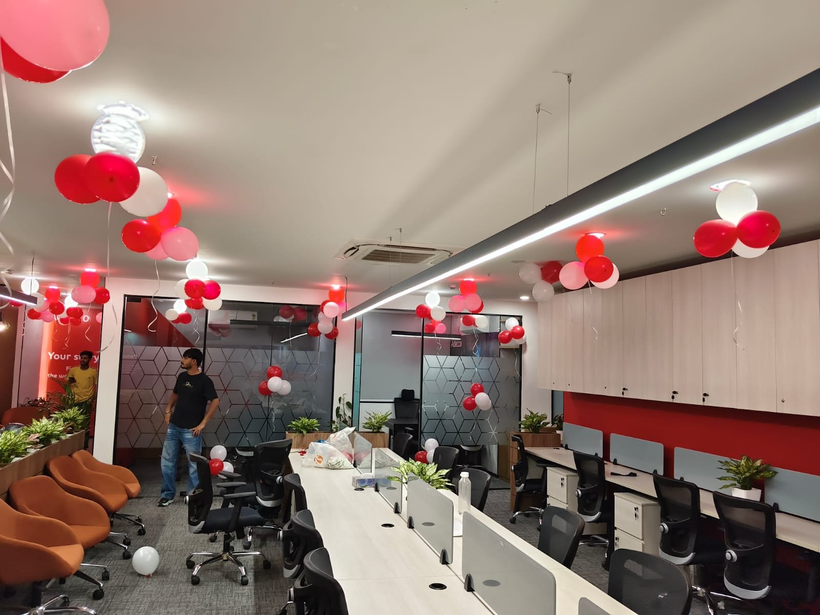 Corporate Milestone & Office Metallic Chrome Pillar Columns (Design #06) - Corporate & Business in Gurugram