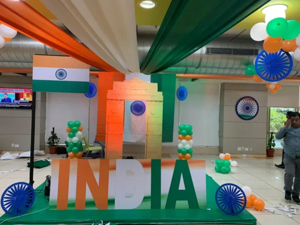Patriotic Tri-Color Tricolor Saffron-White-Green Tri-Color Balloon Arch (Design #16) - Festivals in Gurugram